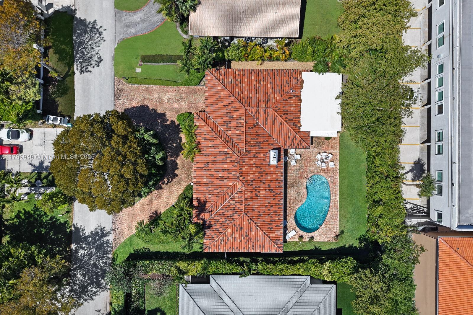 141 Island Dr