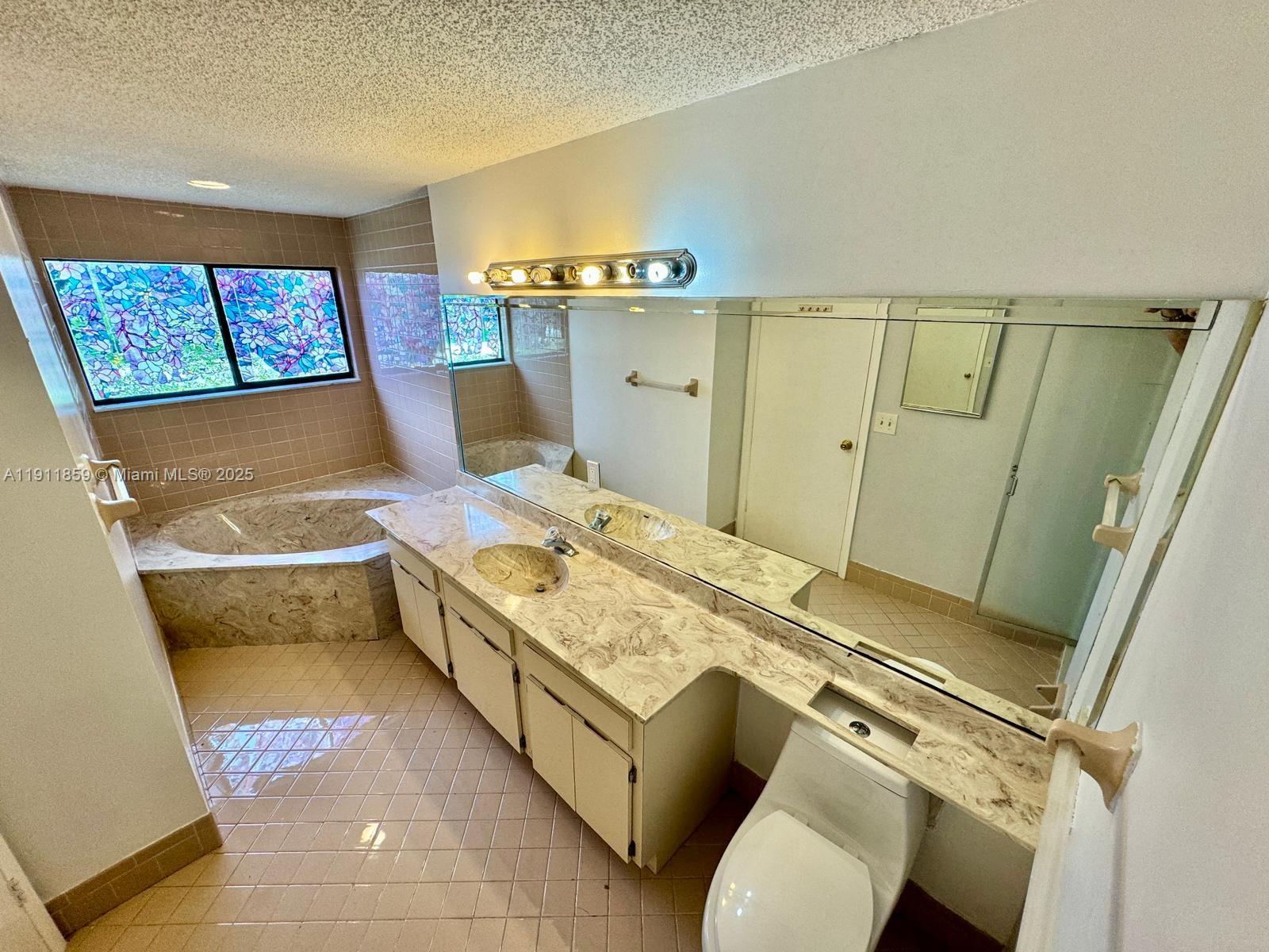 MAPLEWOOD TOWNHOUSES COND - Residential Lease