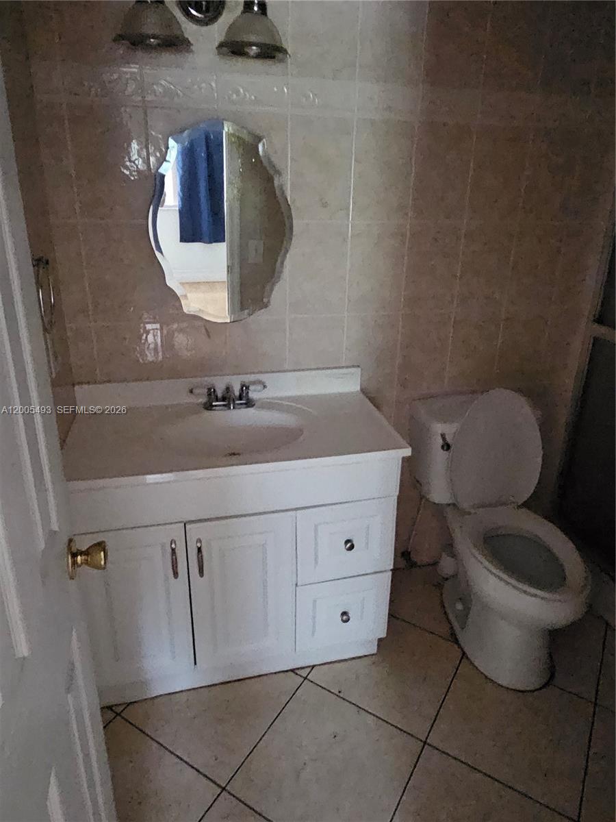 TOWNHOMES OF ORIOLE II - Residential