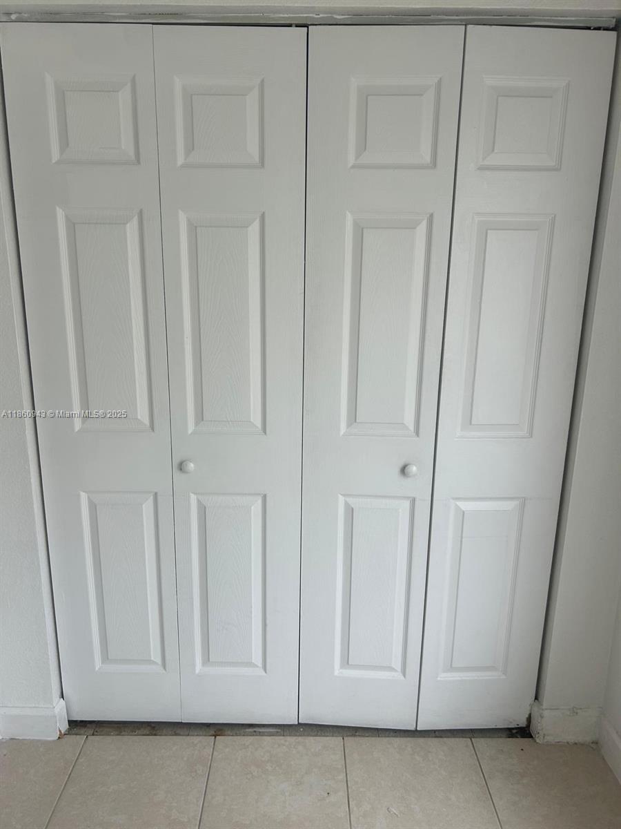 CORAL KEY CONDO - Residential Lease