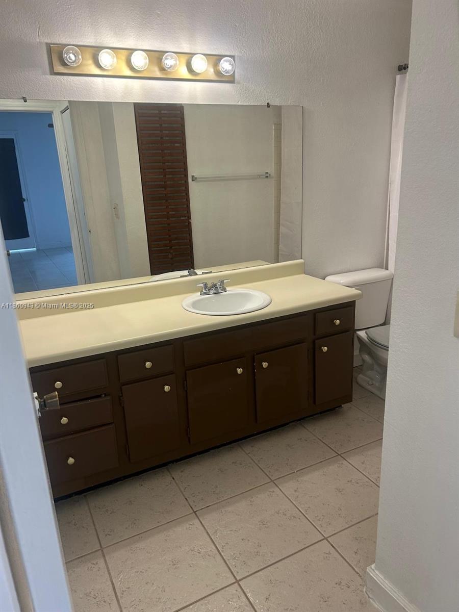 CORAL KEY CONDO - Residential Lease