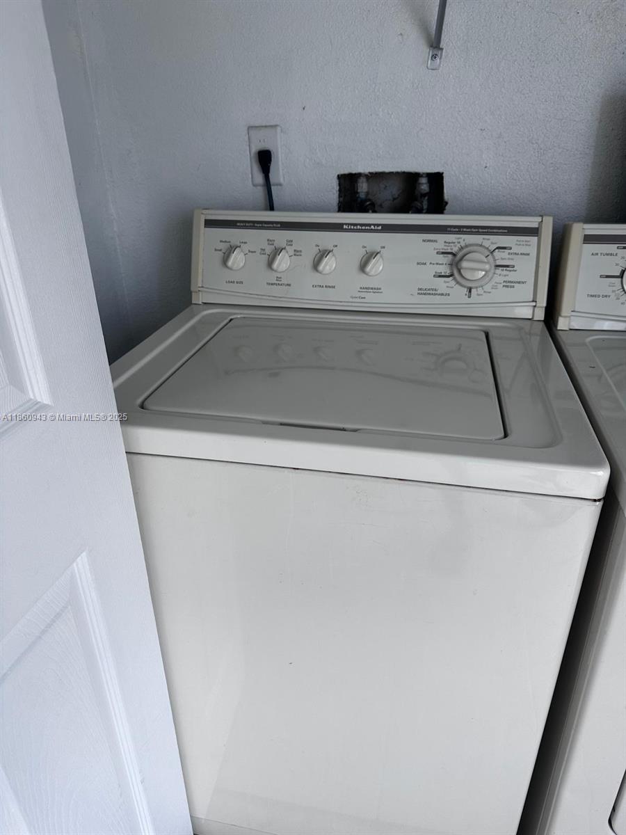 CORAL KEY CONDO - Residential Lease