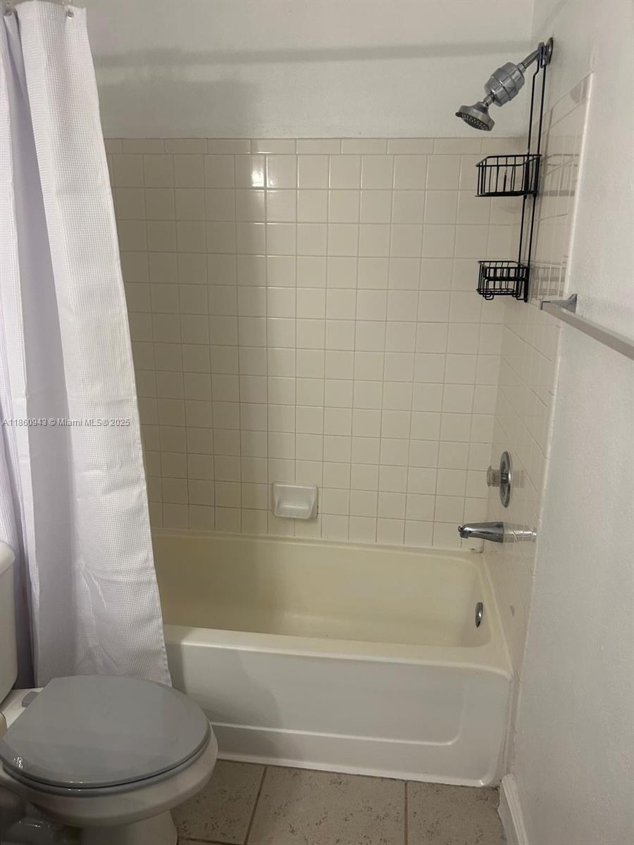 CORAL KEY CONDO - Residential Lease