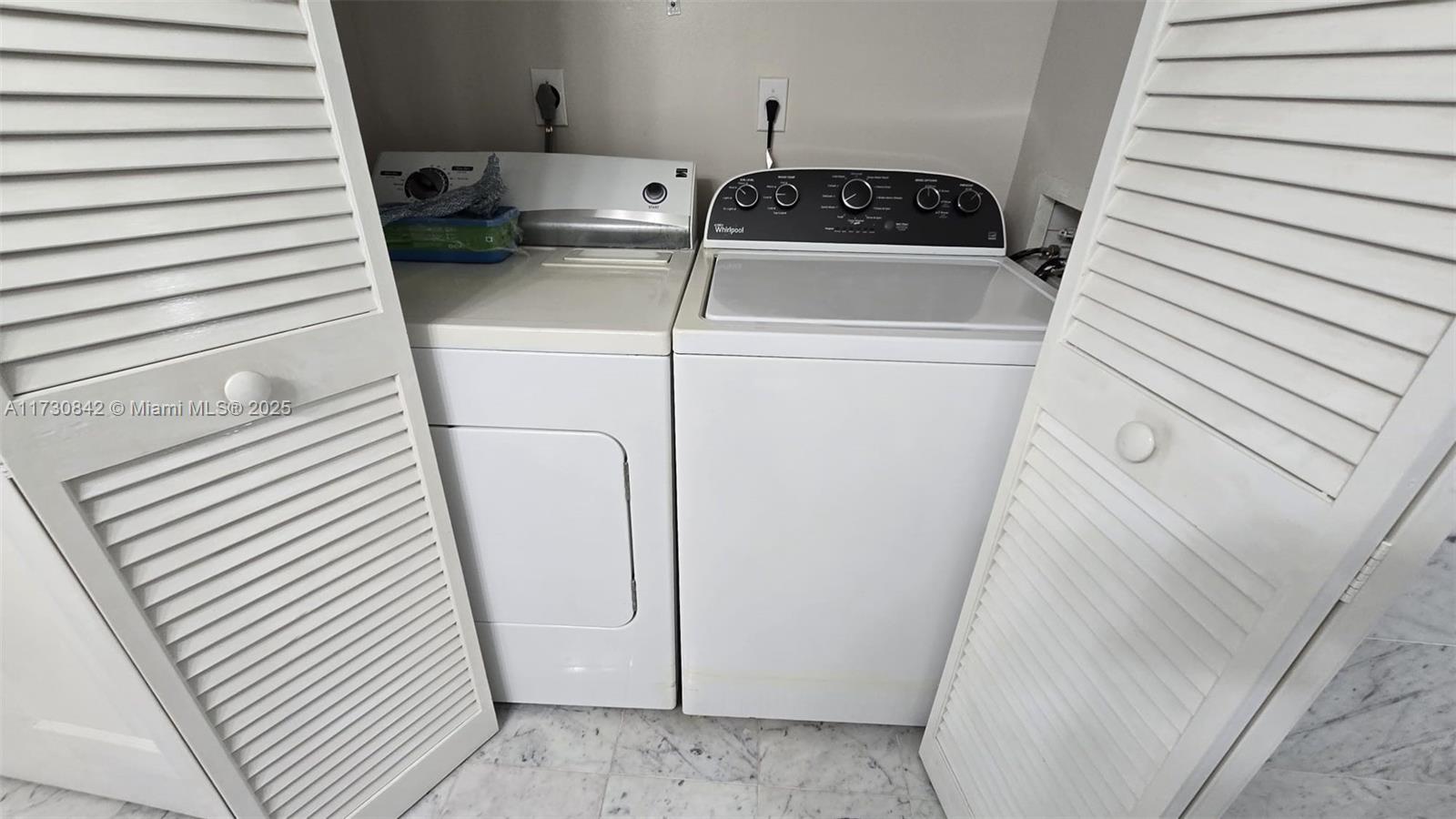 OCEANIA IV CONDO - Residential