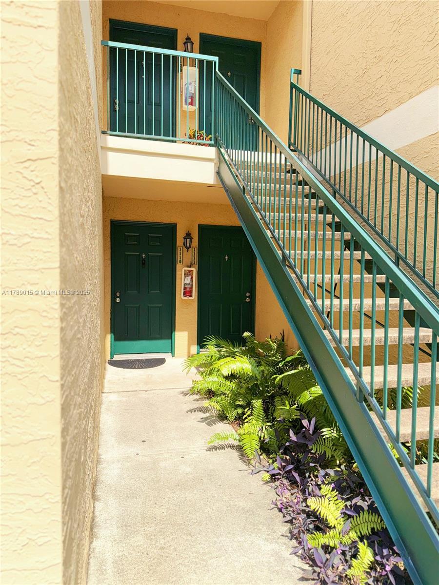 805 Riverside Dr 1111