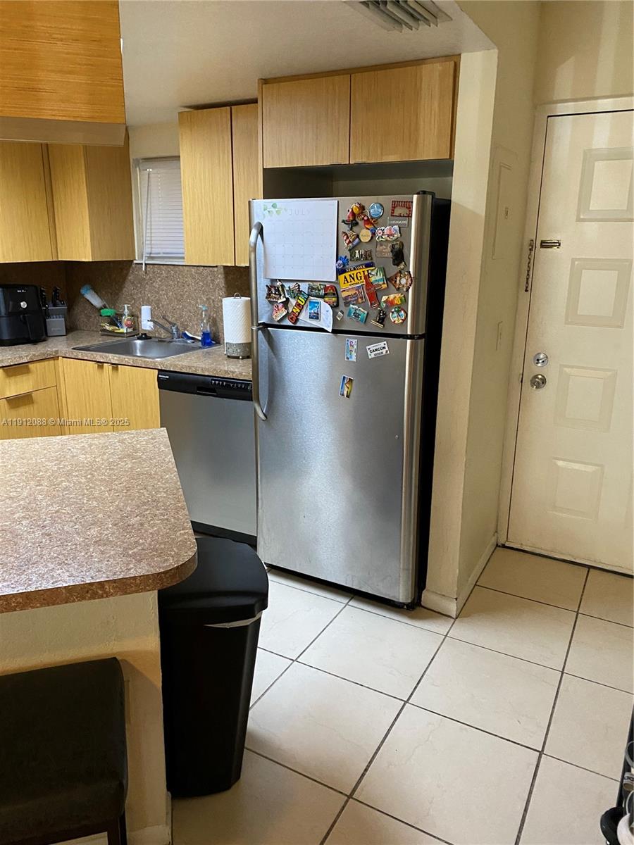 LAS VISTAS AT DORAL CONDO - Residential Lease