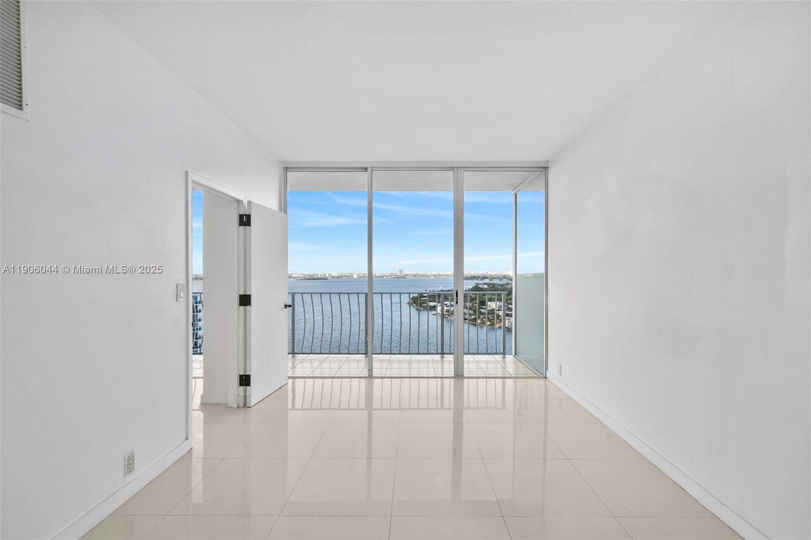 THE GRANDVIEW PALACE COND - Residential Lease