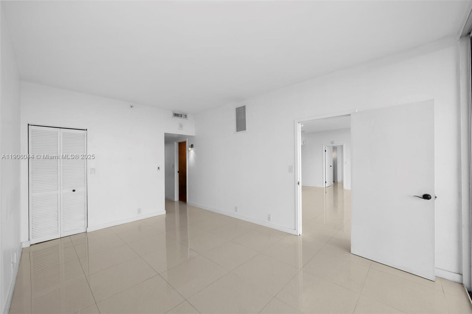 THE GRANDVIEW PALACE COND - Residential Lease