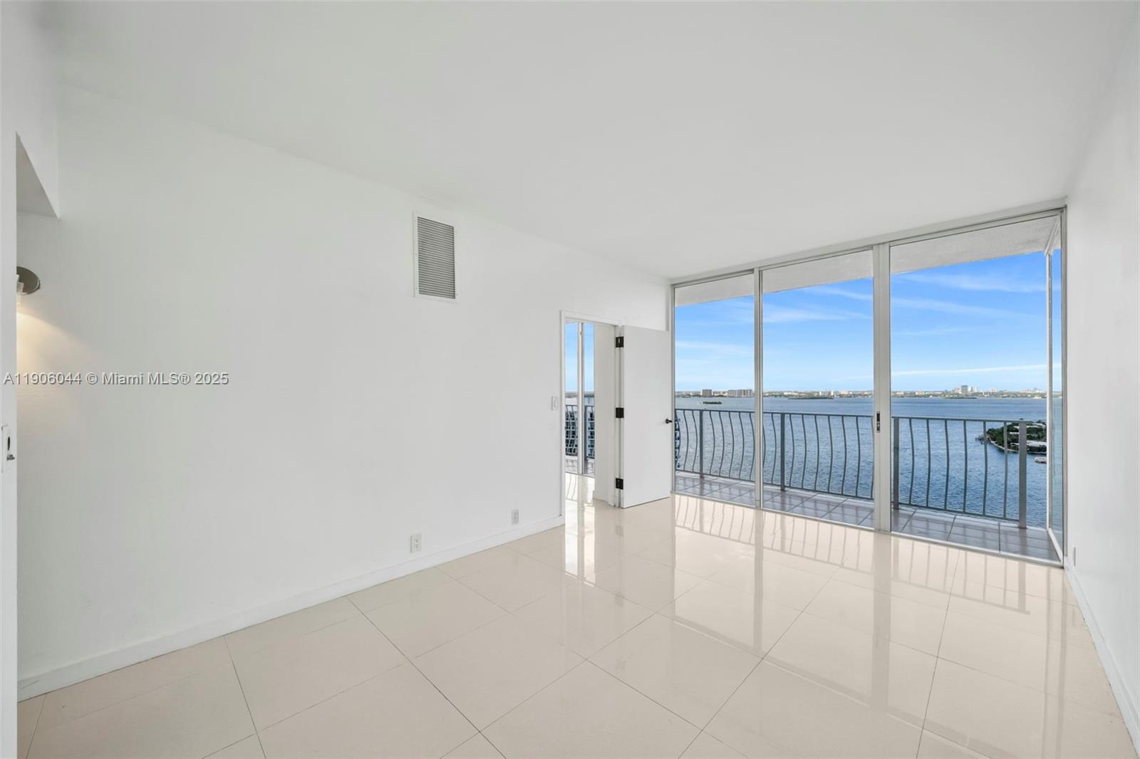 THE GRANDVIEW PALACE COND - Residential Lease