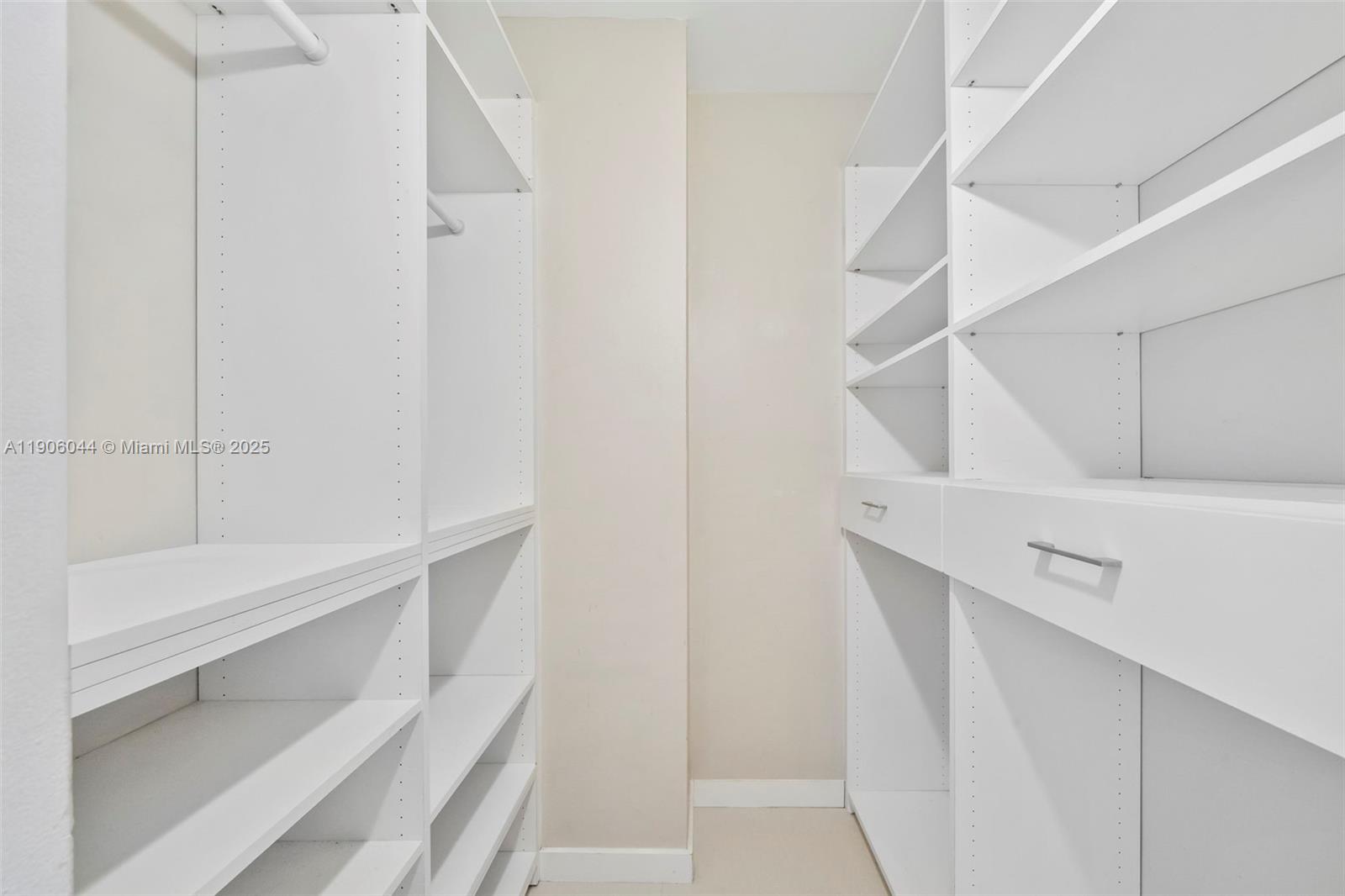 THE GRANDVIEW PALACE COND - Residential Lease