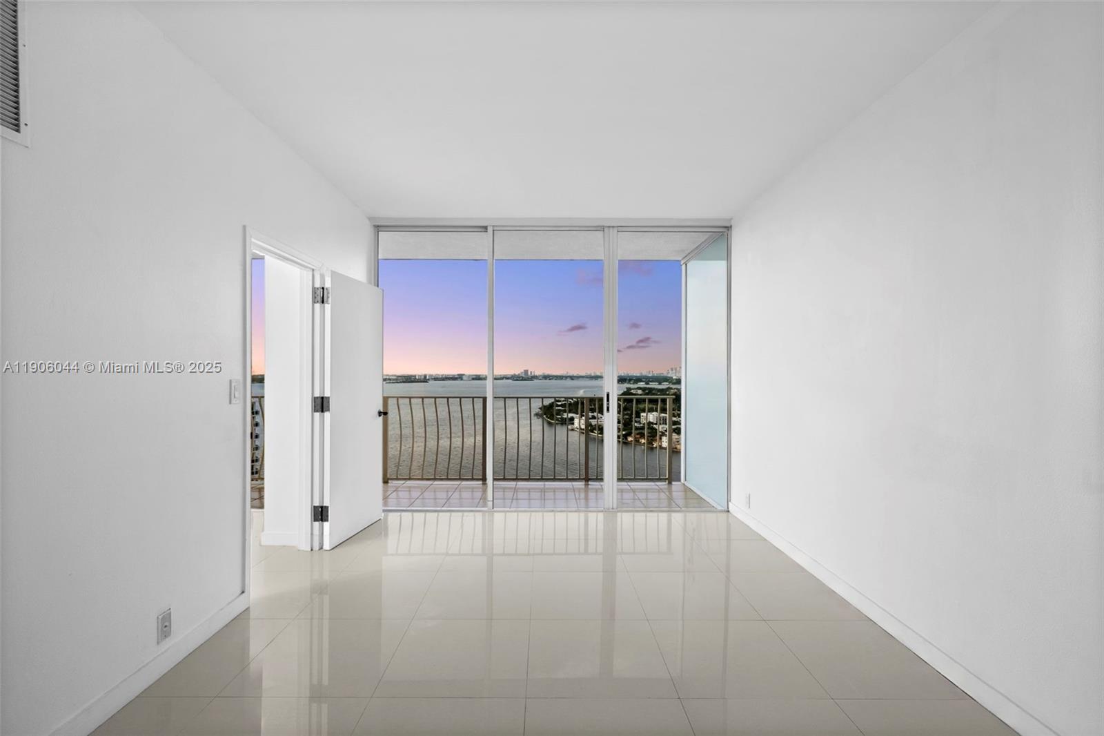 THE GRANDVIEW PALACE COND - Residential Lease