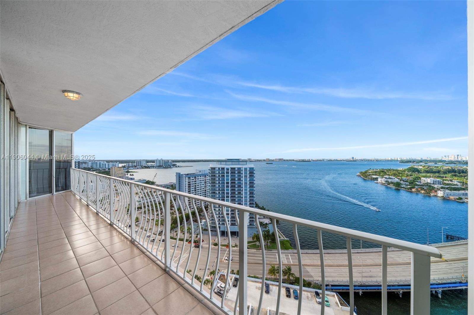 THE GRANDVIEW PALACE COND - Residential Lease