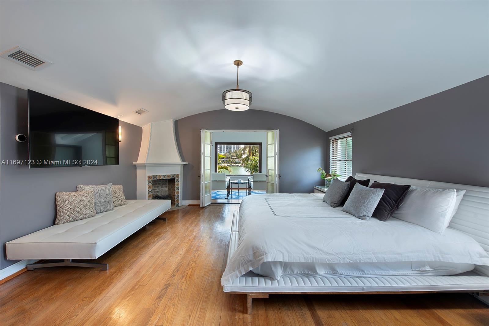 INDIAN BEACH CORP AMD PL - Residential Lease