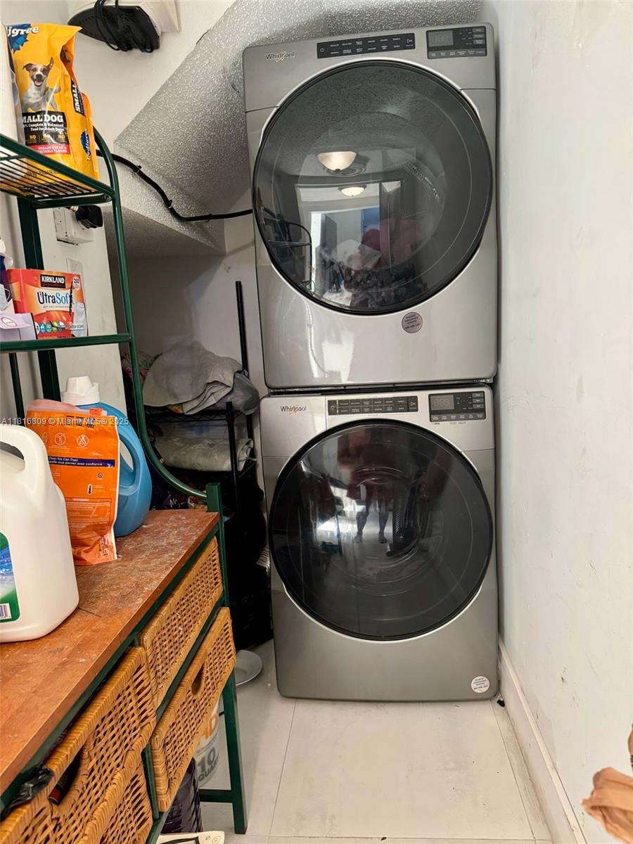 WELLINGTON OF WELLINGTON - Residential