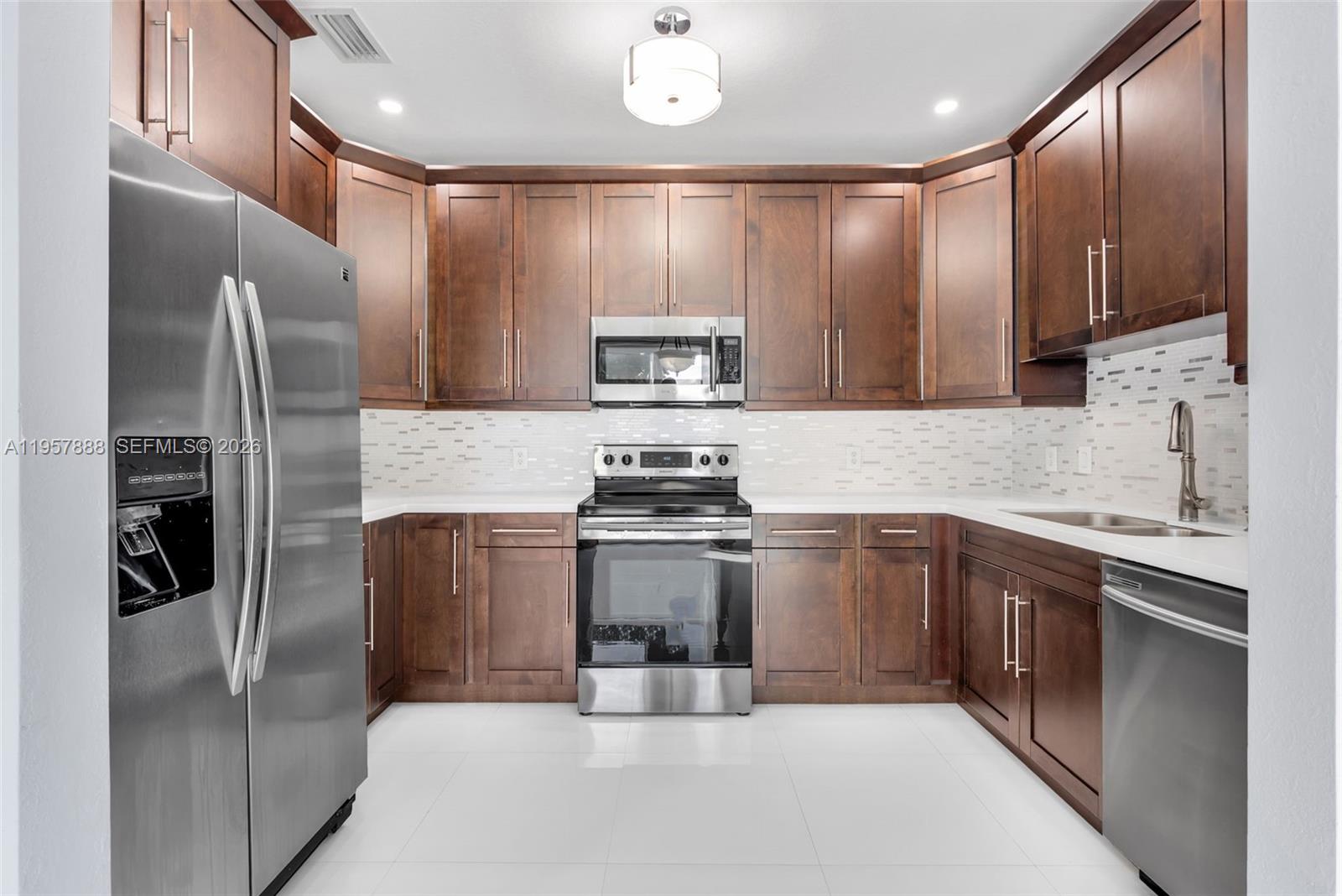 VILLAS AT NAUTICA - Residential