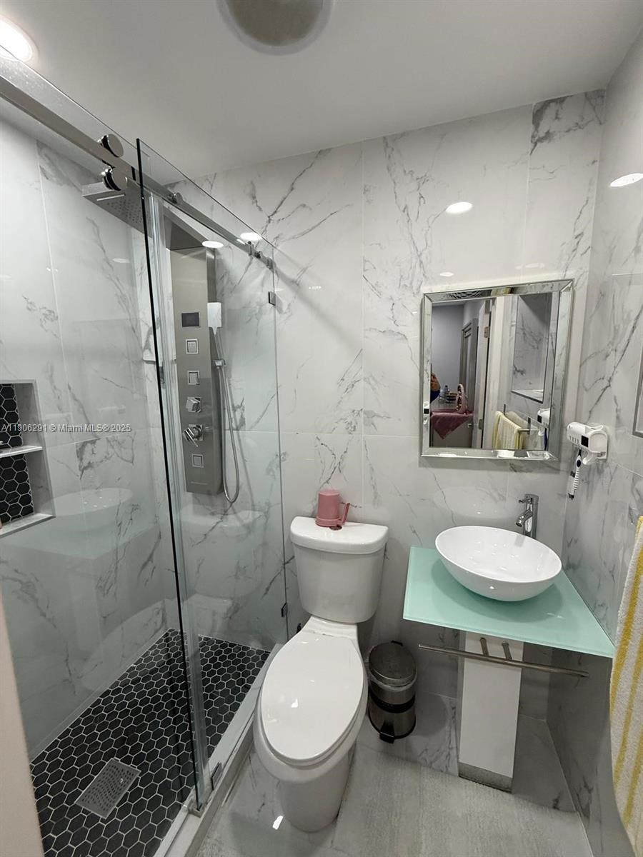 ROSE ESTATES - Residential