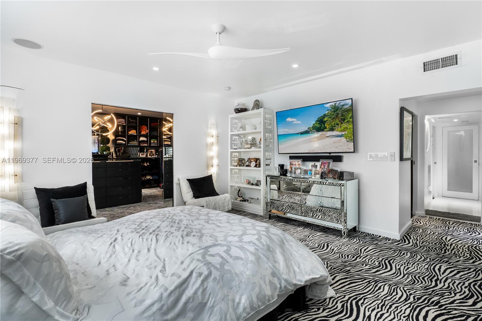 LINCOLN ROAD VILLAS SOUTH - Residential