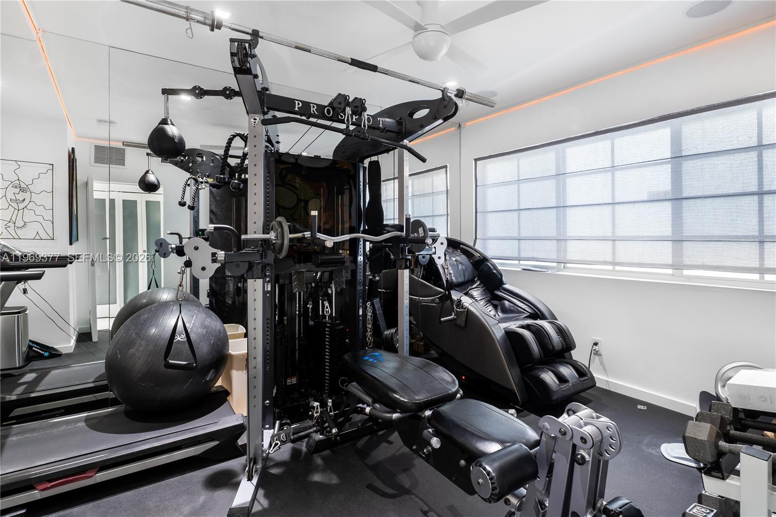 LINCOLN ROAD VILLAS SOUTH - Residential