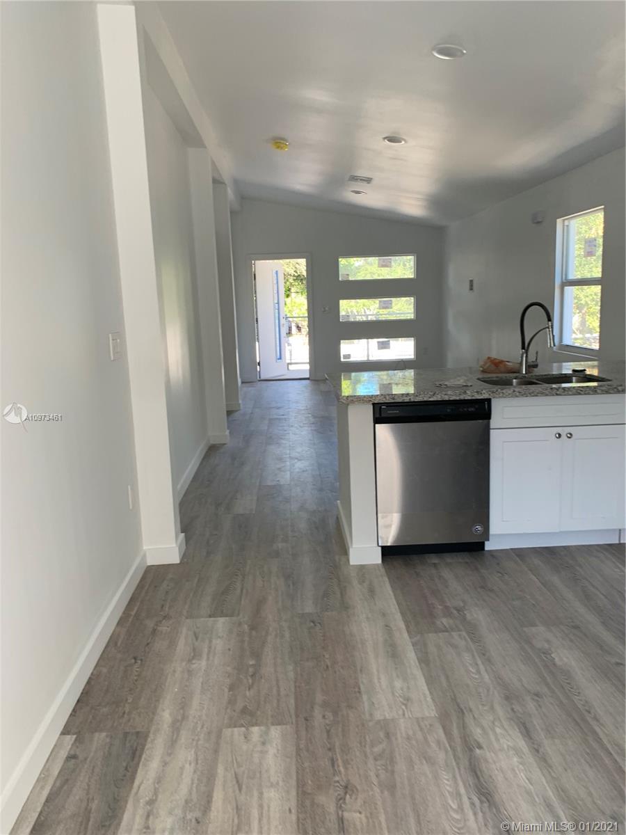 BISCAYNE AVE TRACT - Residential Lease