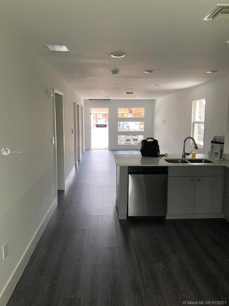 BISCAYNE AVE TRACT - Residential Lease