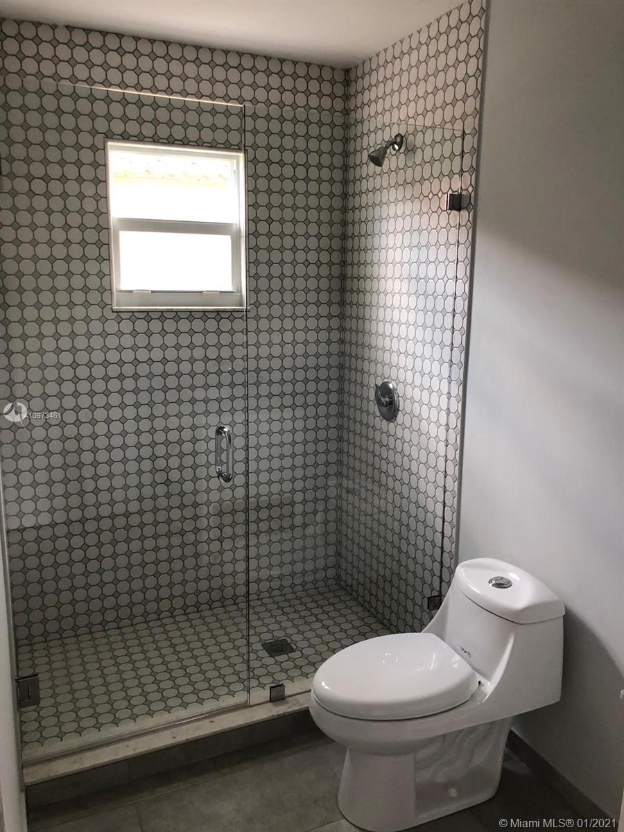 BISCAYNE AVE TRACT - Residential Lease