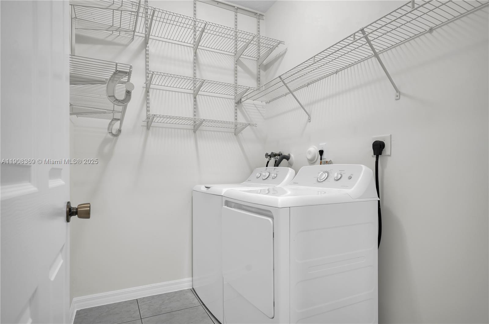 EGRET LAKES ESTATES SEC 4 - Residential