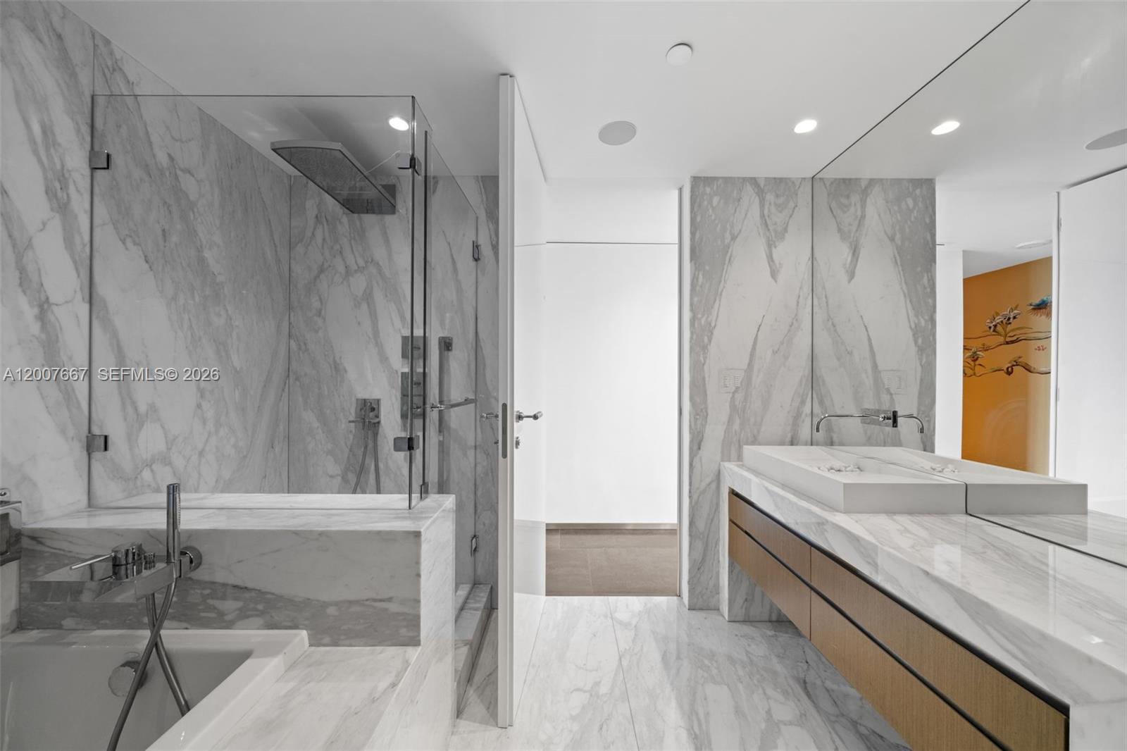 BAL HARBOUR TOWER CONDO - Residential