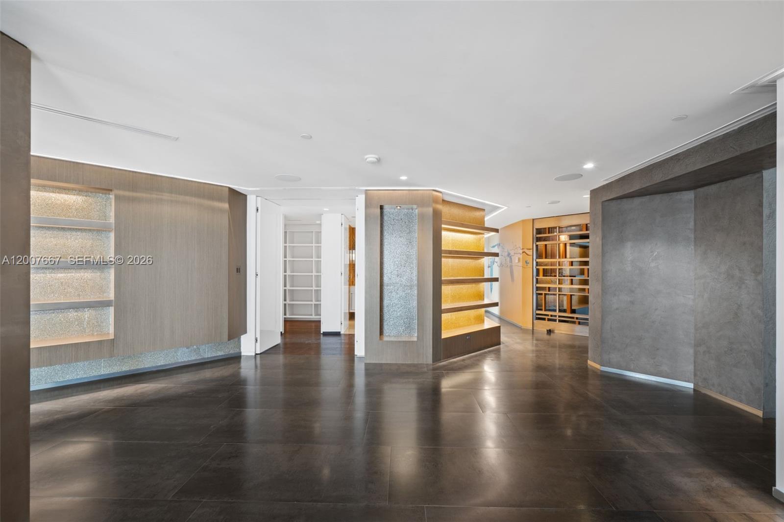 BAL HARBOUR TOWER CONDO - Residential