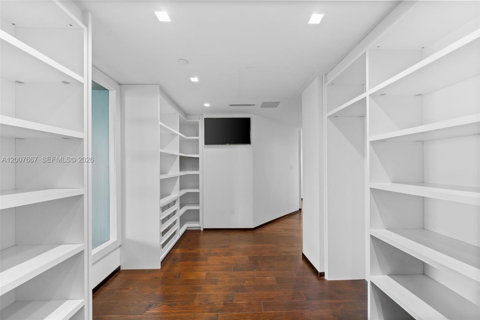 BAL HARBOUR TOWER CONDO - Residential