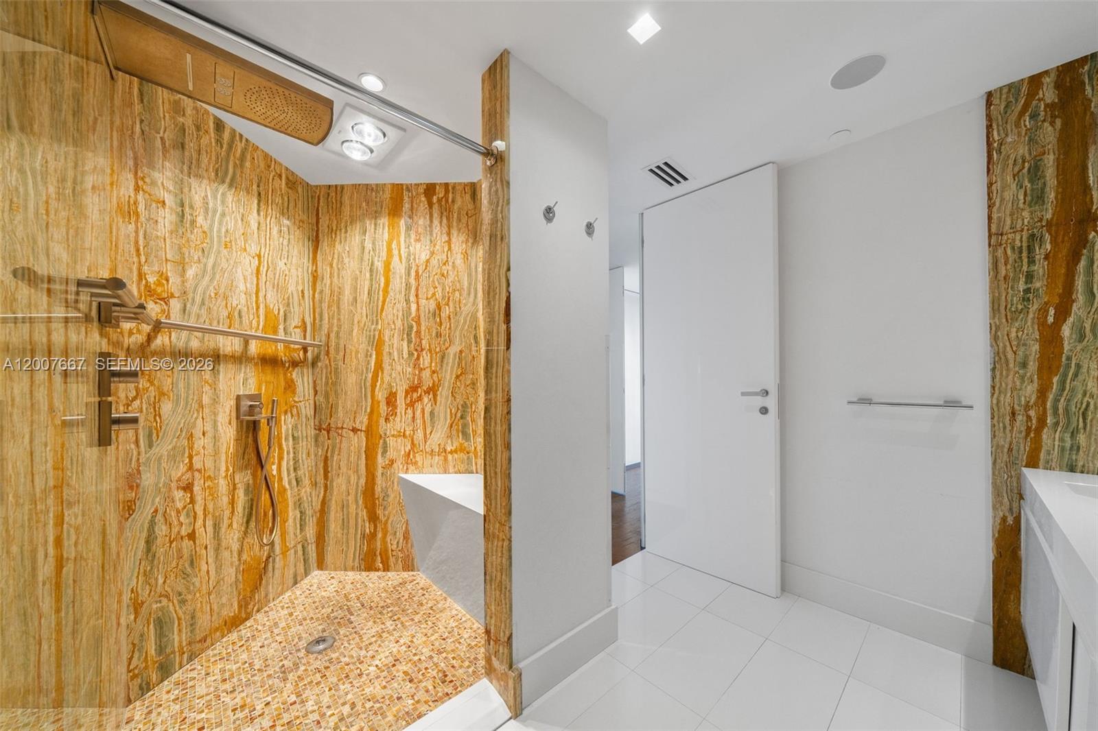 BAL HARBOUR TOWER CONDO - Residential