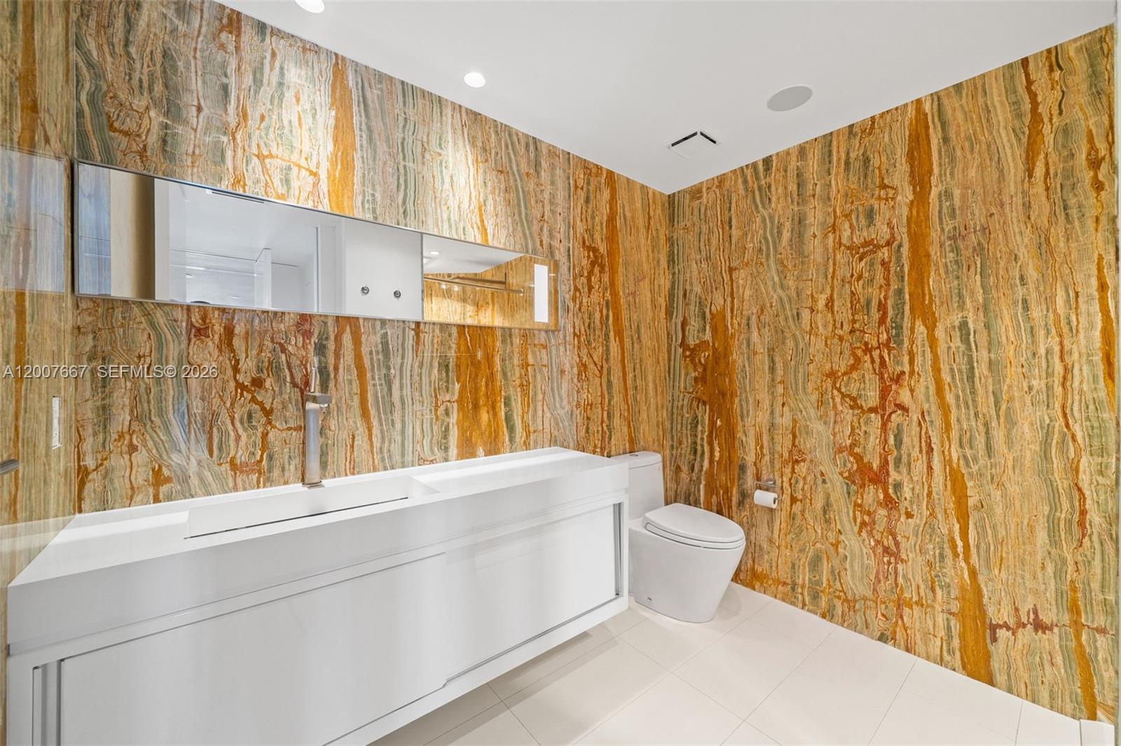 BAL HARBOUR TOWER CONDO - Residential