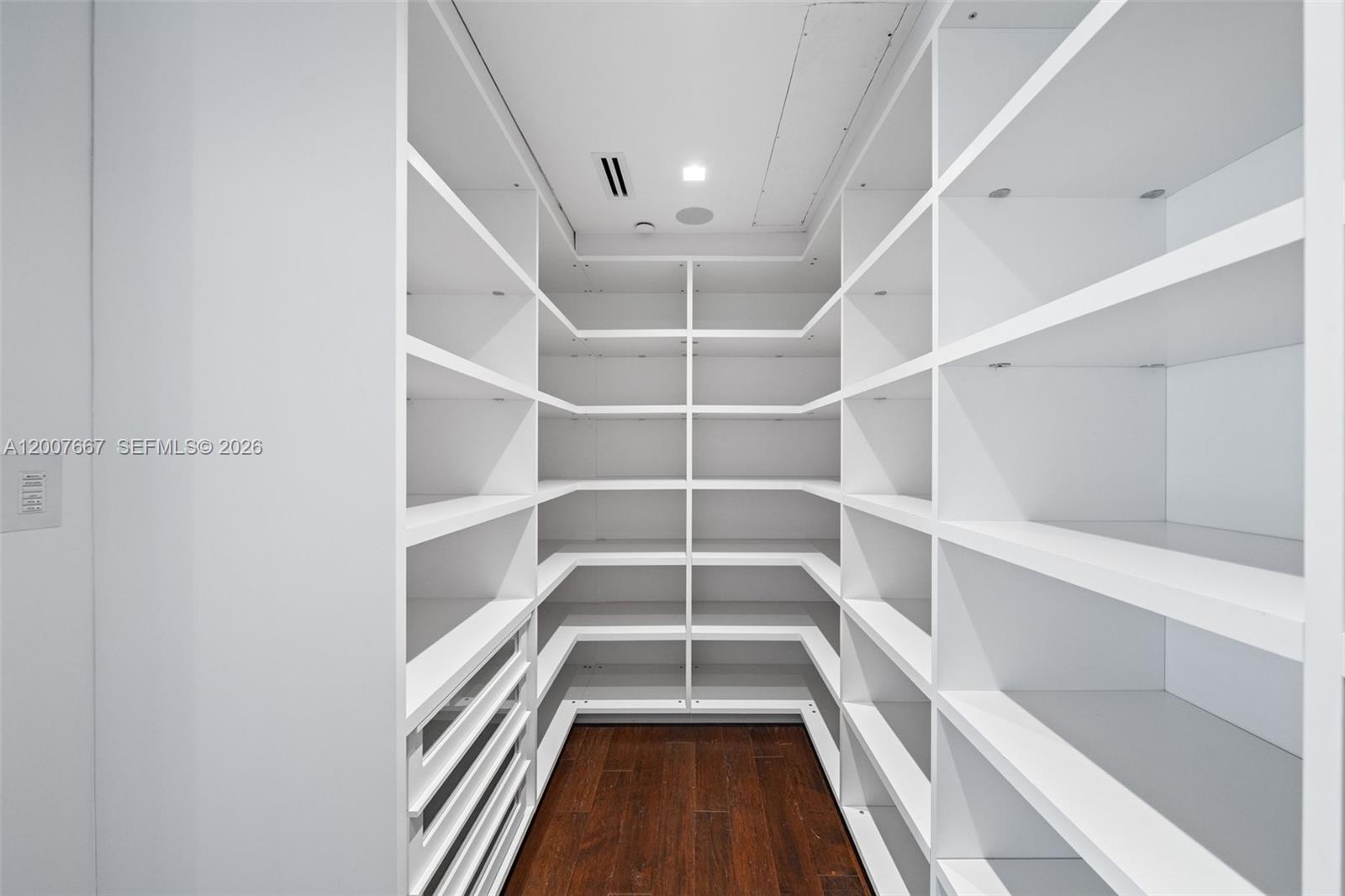BAL HARBOUR TOWER CONDO - Residential
