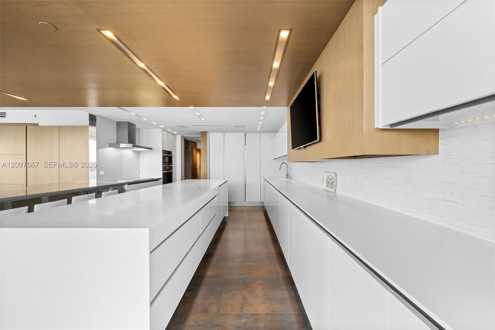 BAL HARBOUR TOWER CONDO - Residential