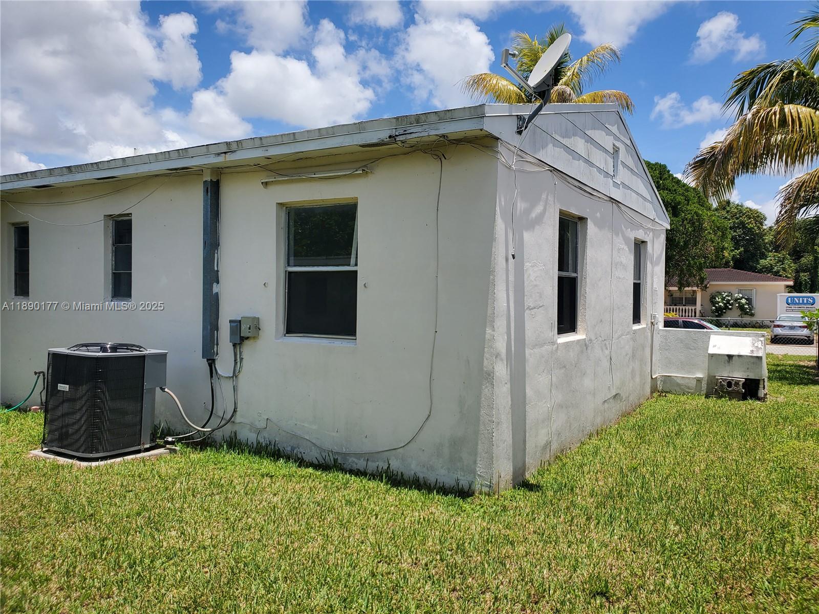 BISCAYNE HIGHLANDS - Residential Lease