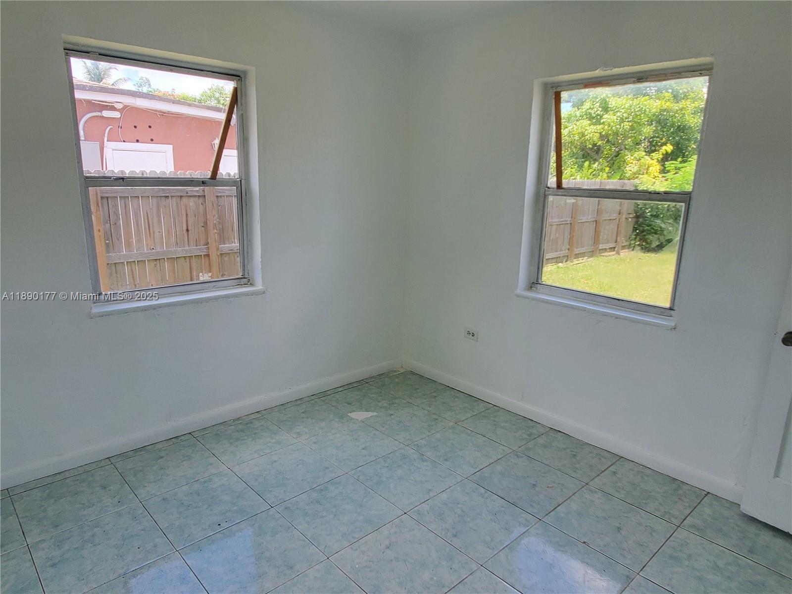 BISCAYNE HIGHLANDS - Residential Lease