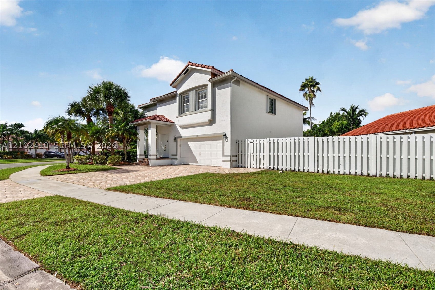 83 Gables Blvd