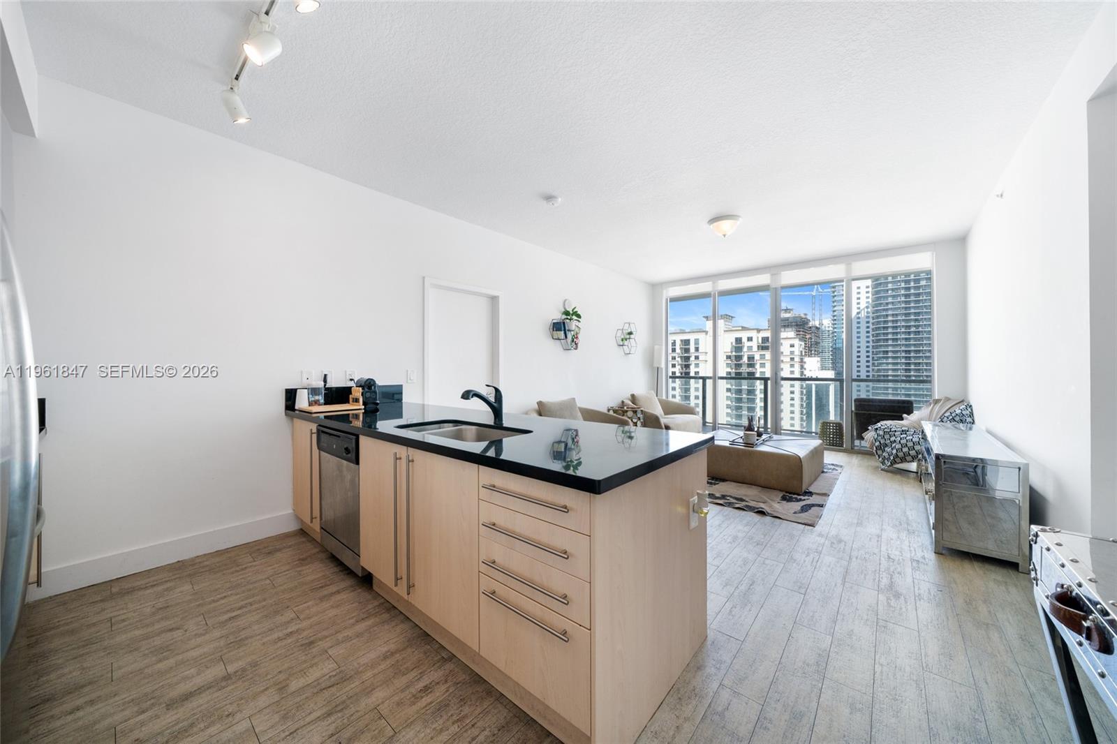 1111 SW 1st Ave 3422-N