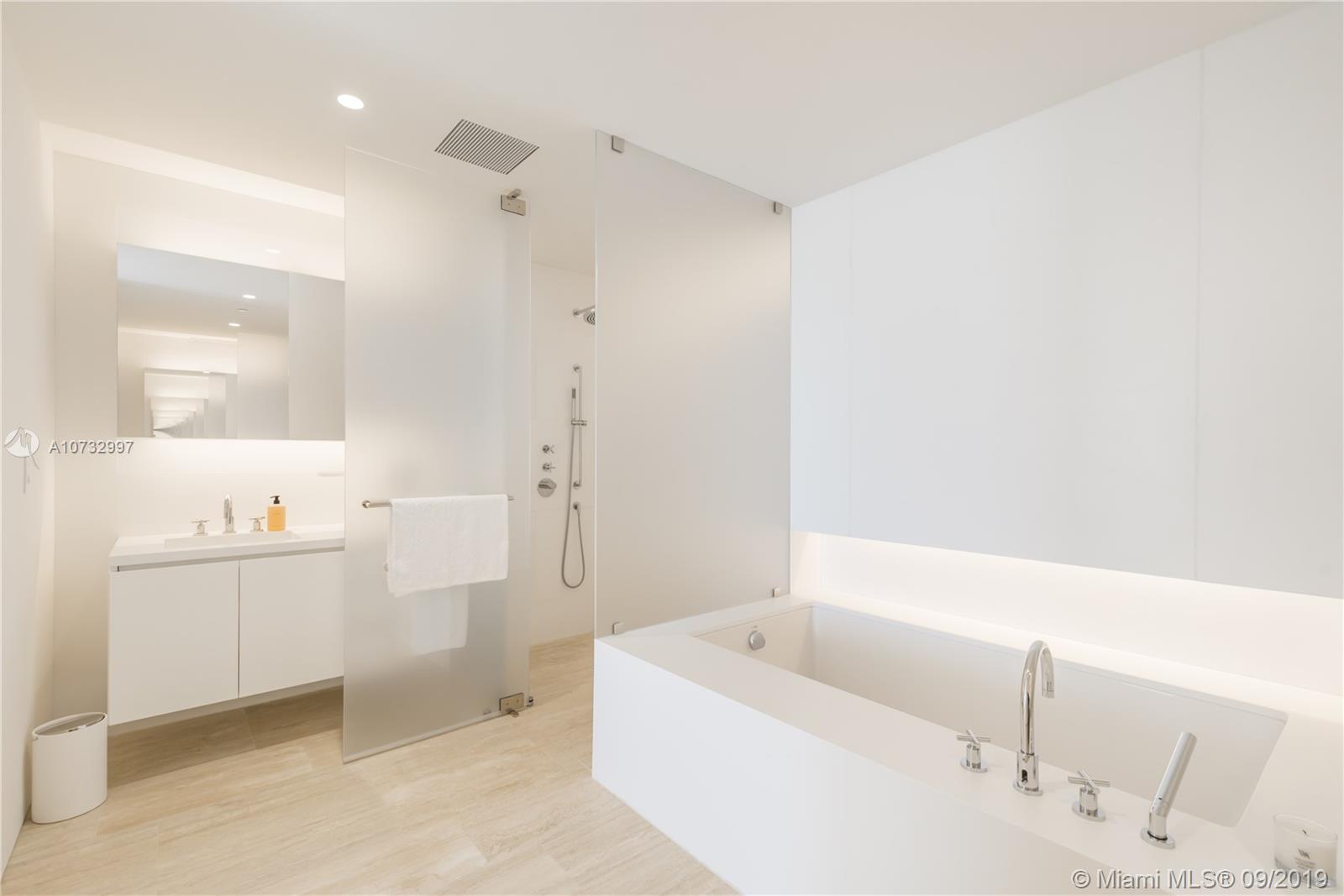 SURF CLUB CONDO - Residential