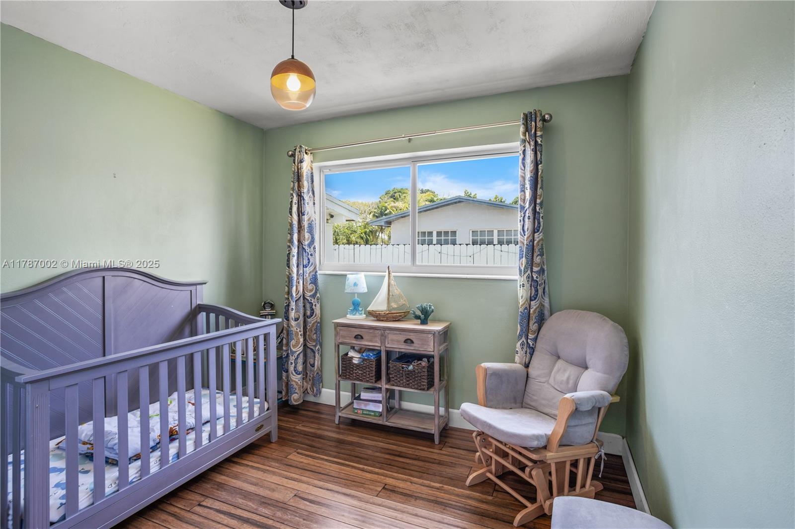 PINE TREE MANOR SEC 4 - Residential