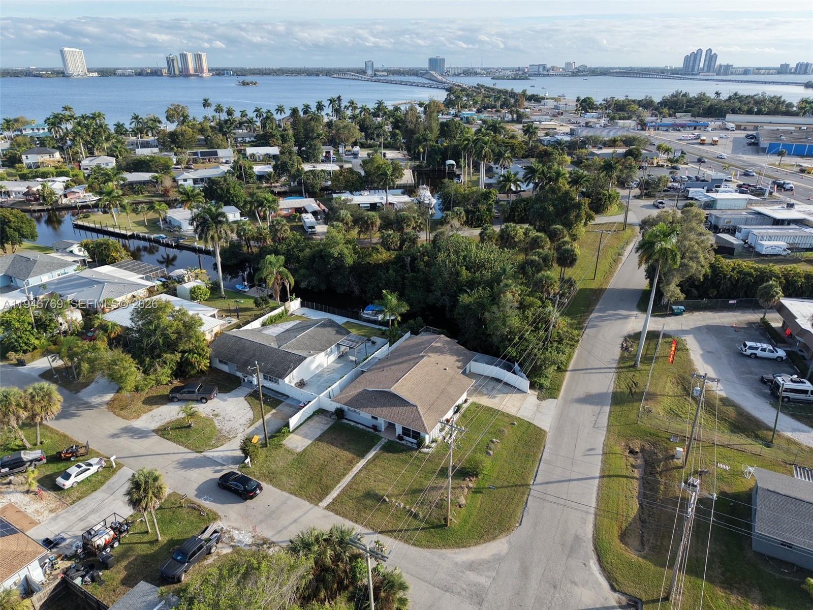 Holeusa - Residential