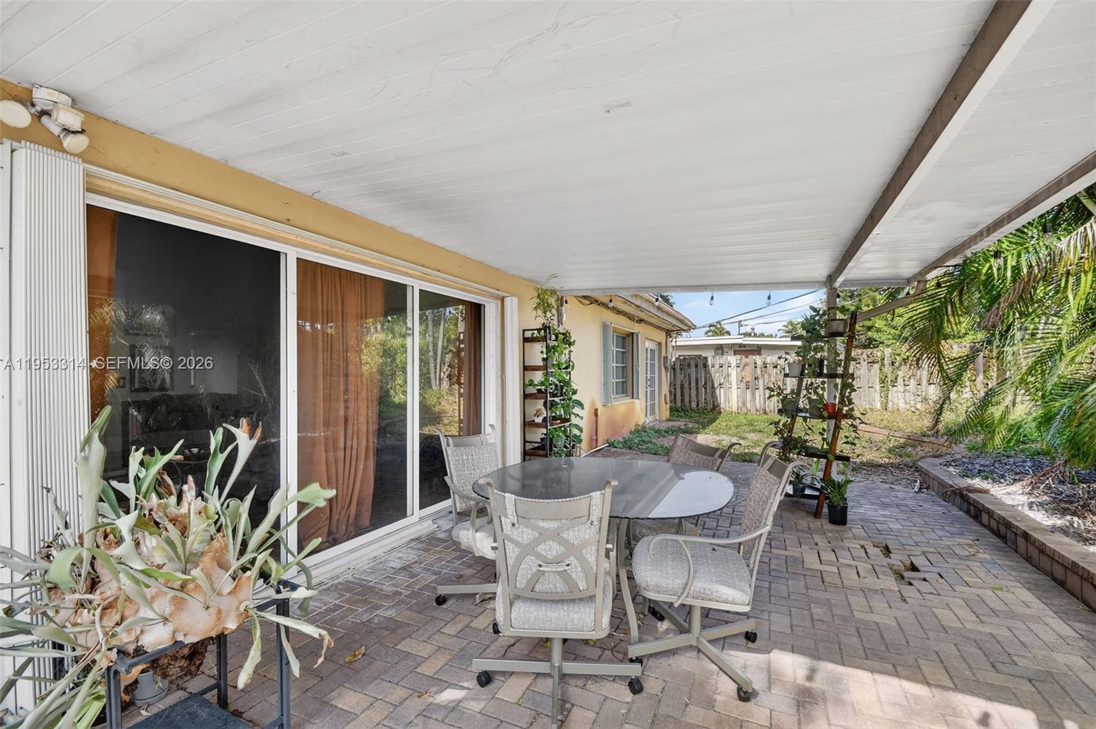 LAKE OSBORNE ESTATES 6 - Residential