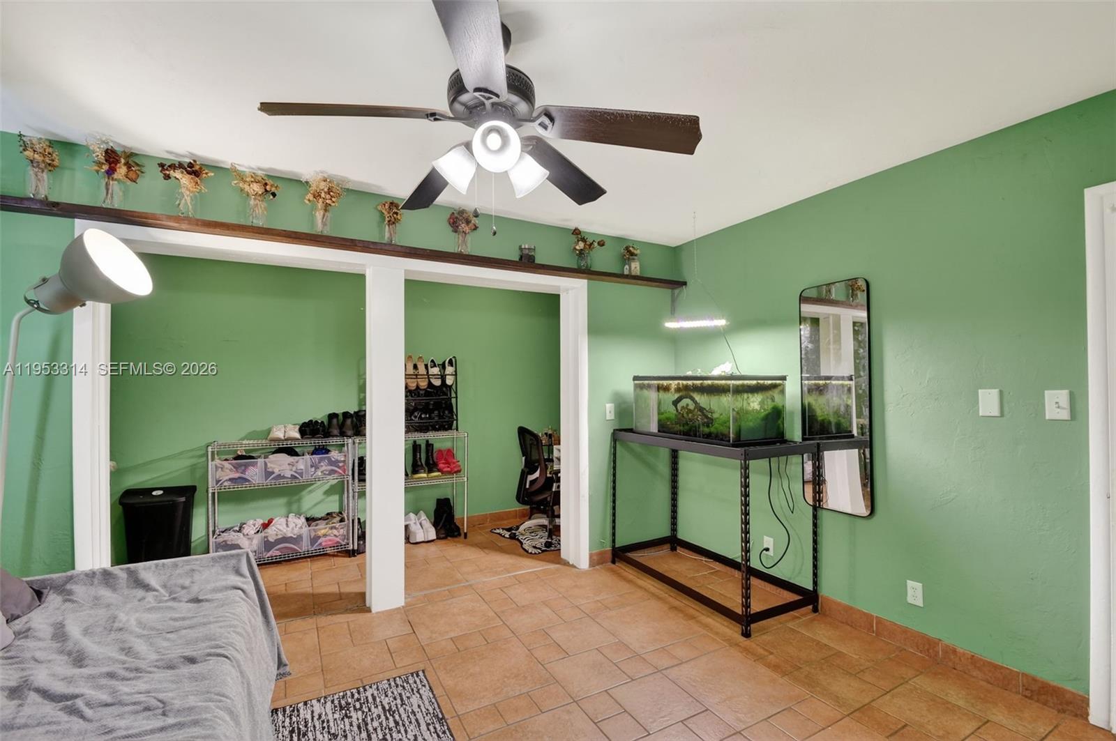 LAKE OSBORNE ESTATES 6 - Residential