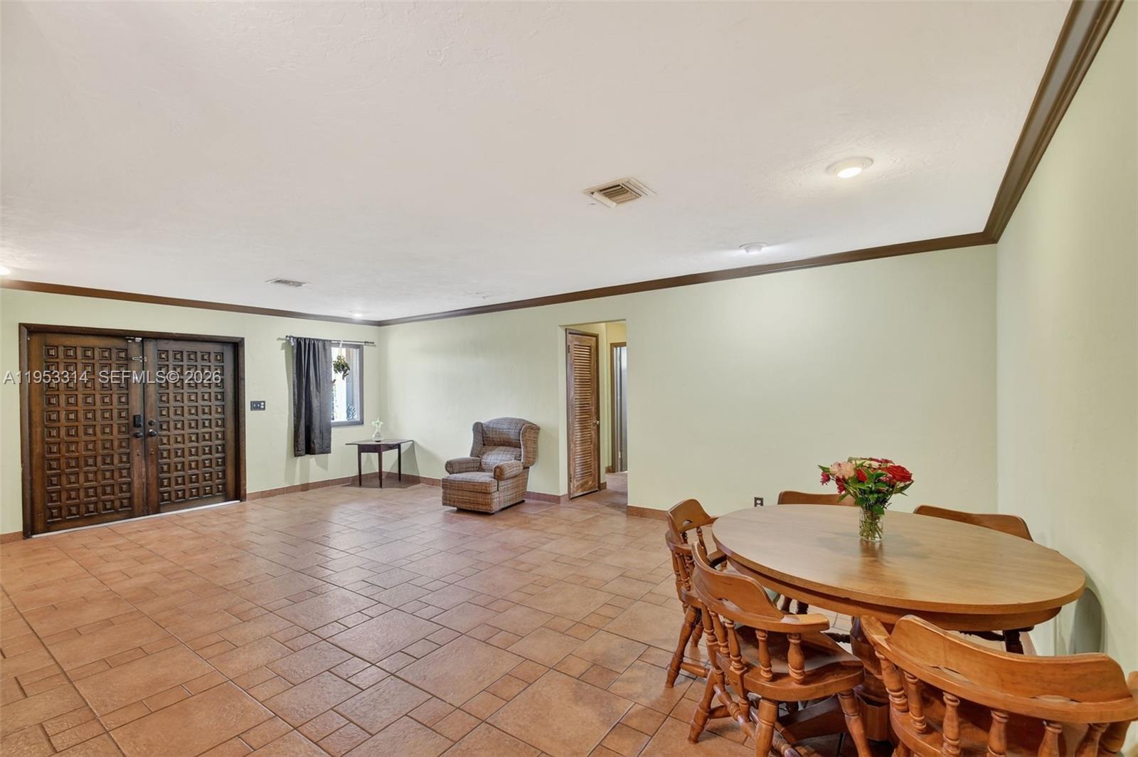 LAKE OSBORNE ESTATES 6 - Residential