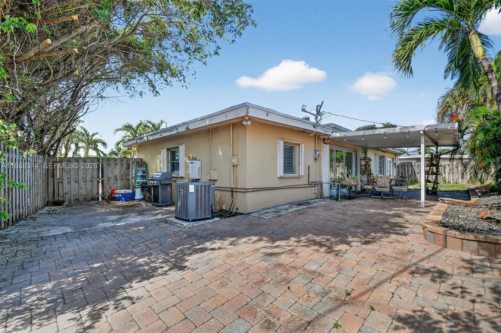 LAKE OSBORNE ESTATES 6 - Residential