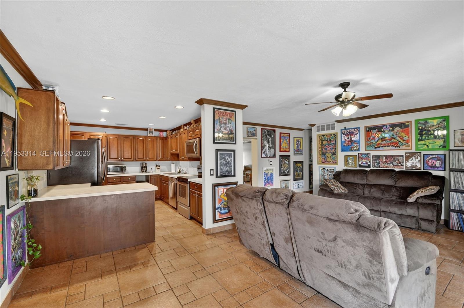 LAKE OSBORNE ESTATES 6 - Residential