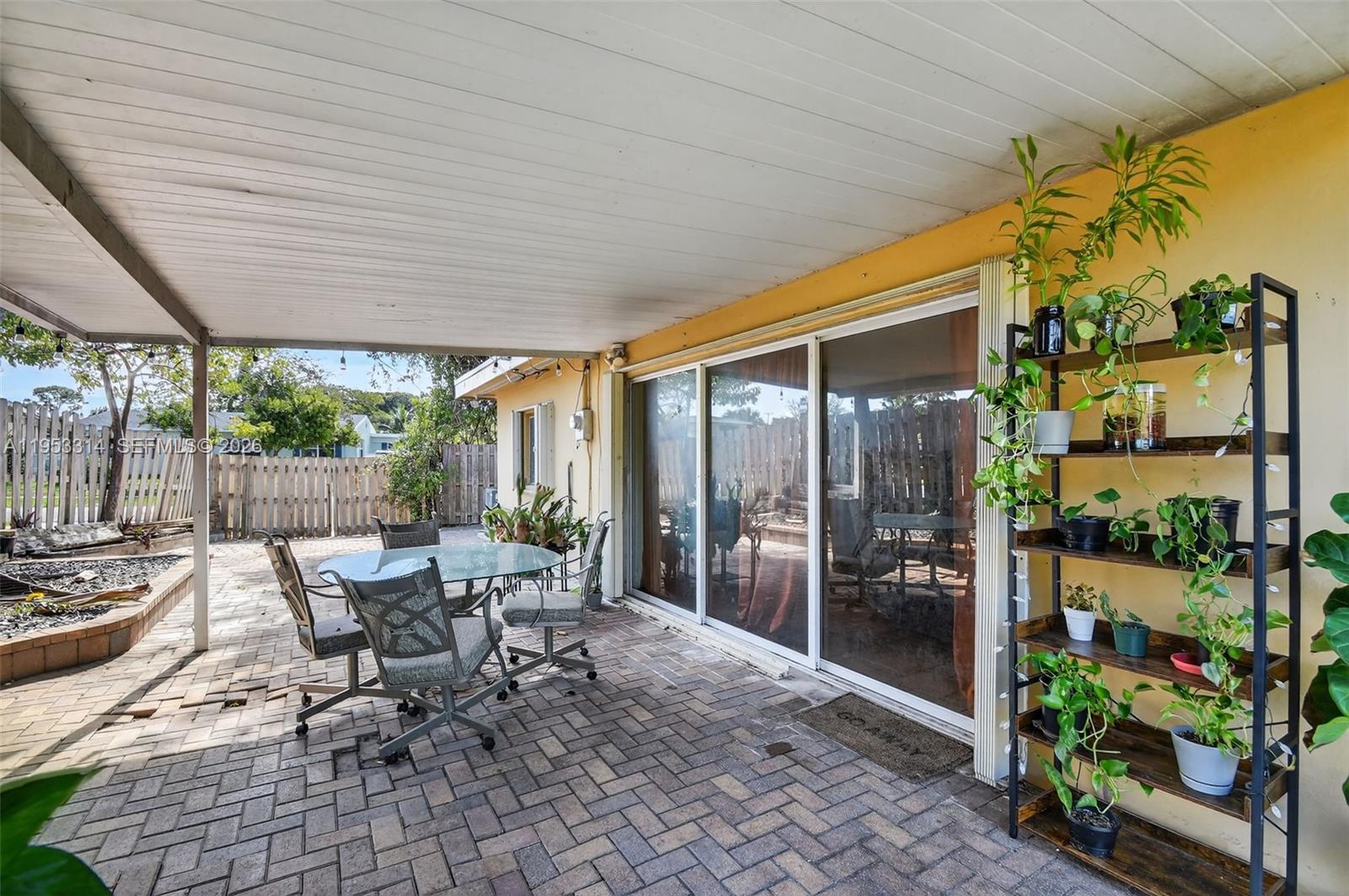 LAKE OSBORNE ESTATES 6 - Residential