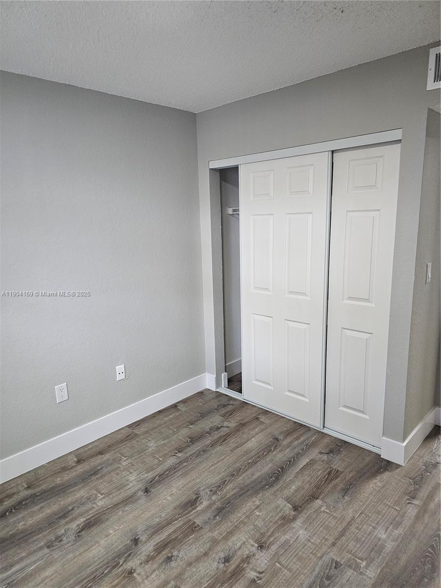 LAKEVIEW CLUB CONDO - Residential Lease