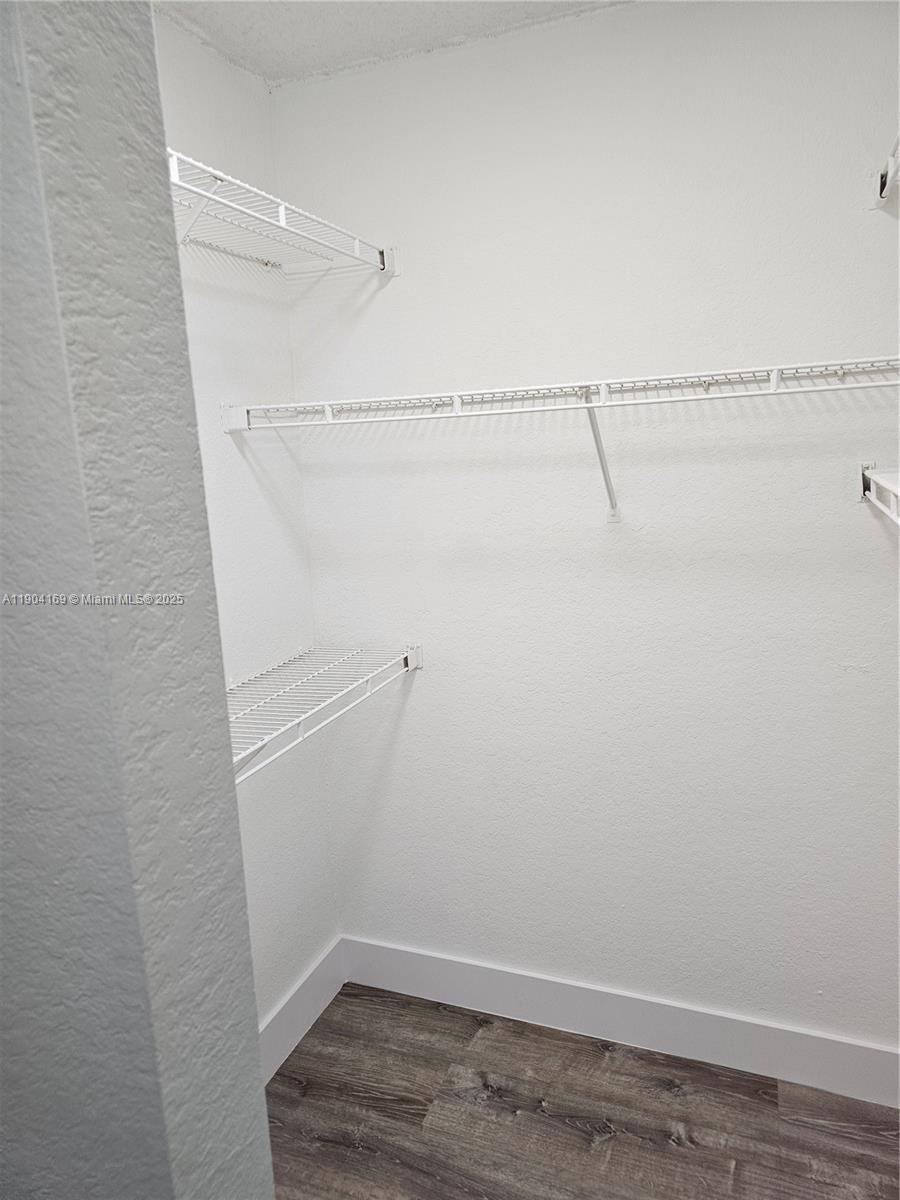 LAKEVIEW CLUB CONDO - Residential Lease