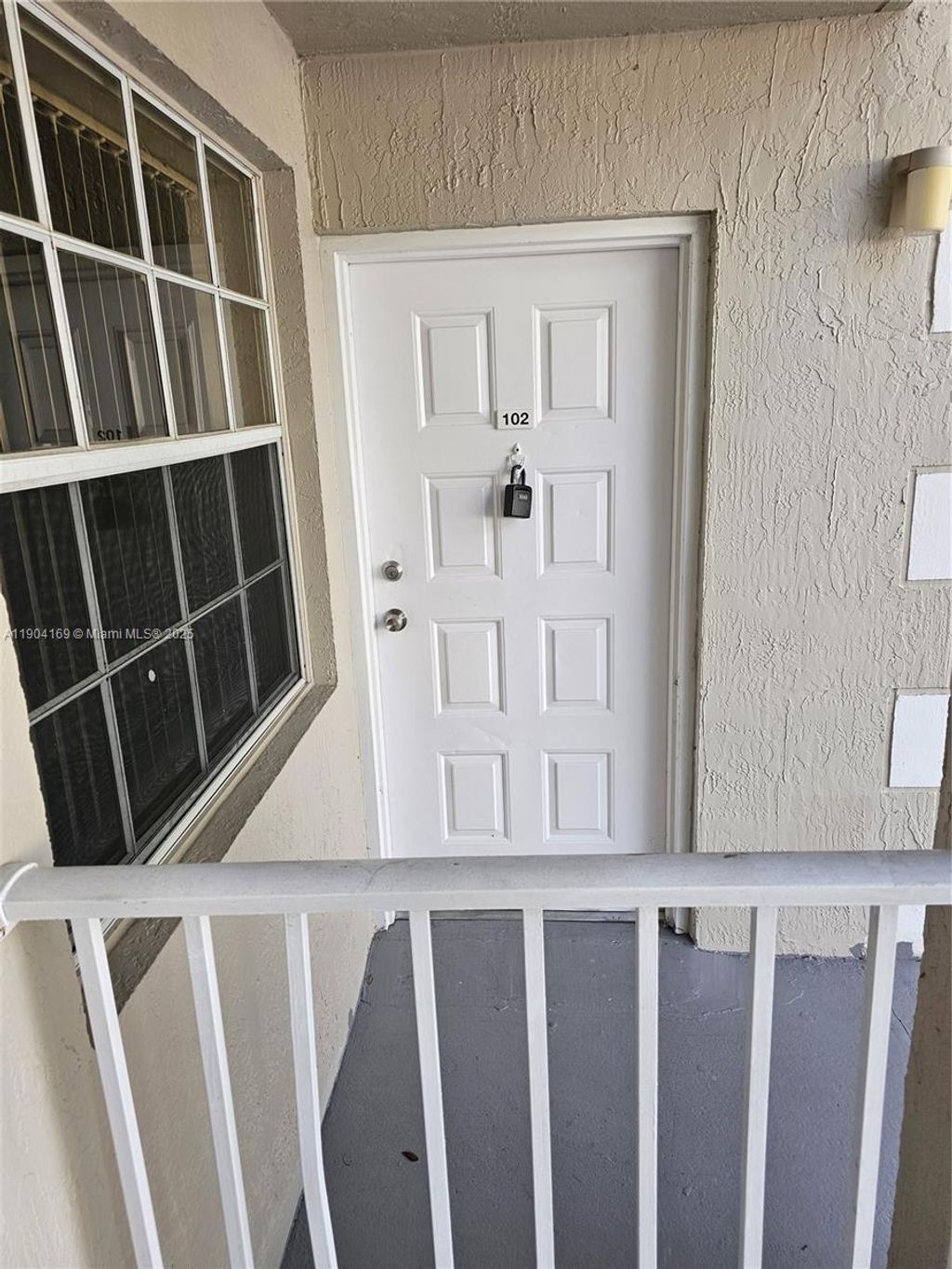 Photo of Oakland Park, FL 33309 (MLS # A11904169)