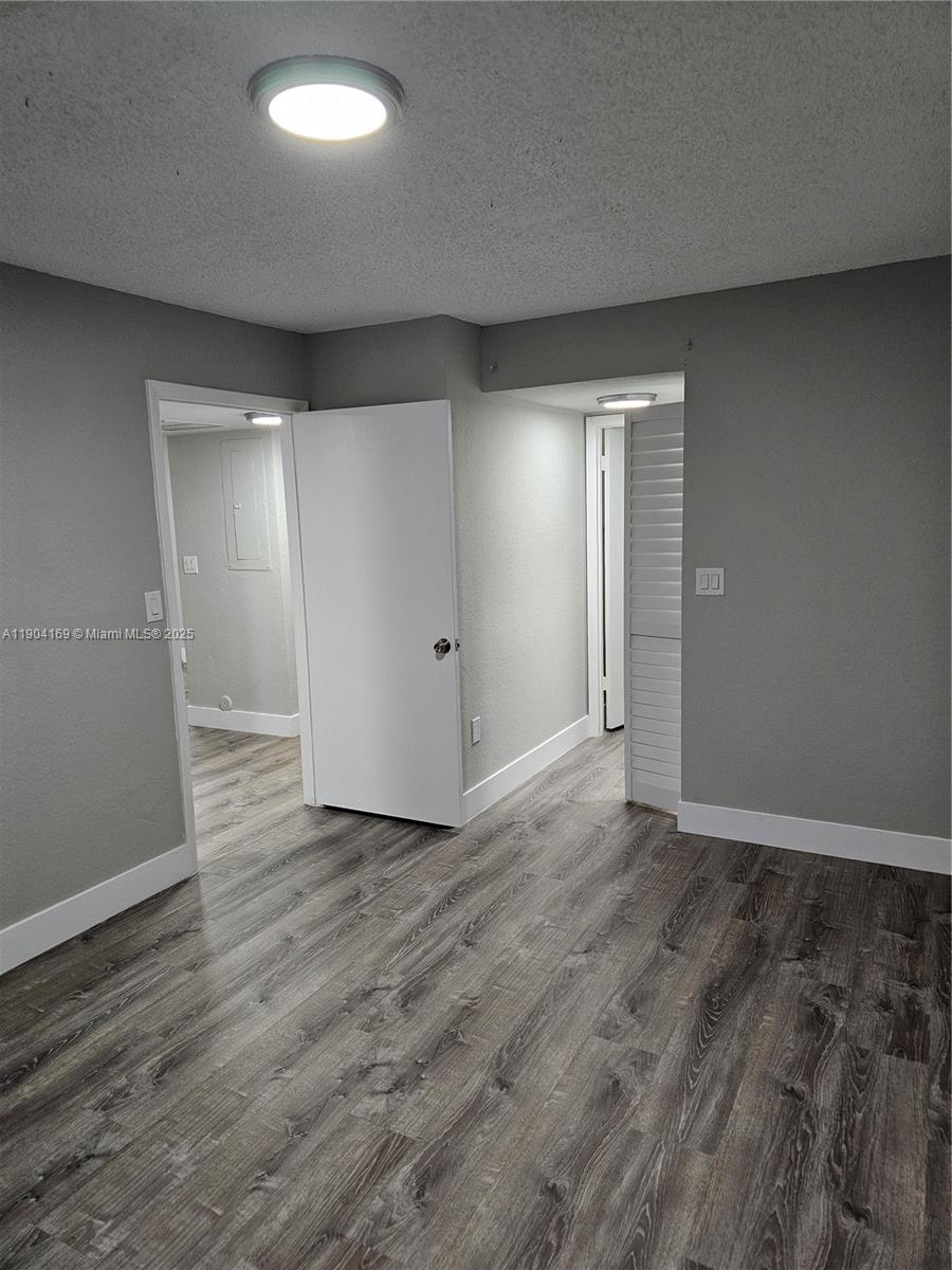 LAKEVIEW CLUB CONDO - Residential Lease